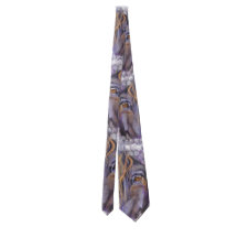 Gentle giant , a horse neck tie